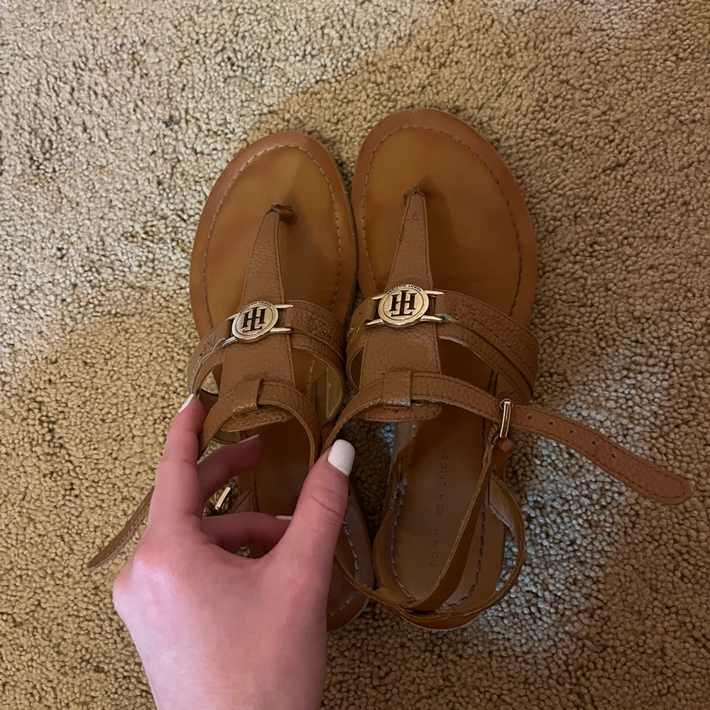 Size 6 Brown Tommy Hilfiger Sandals